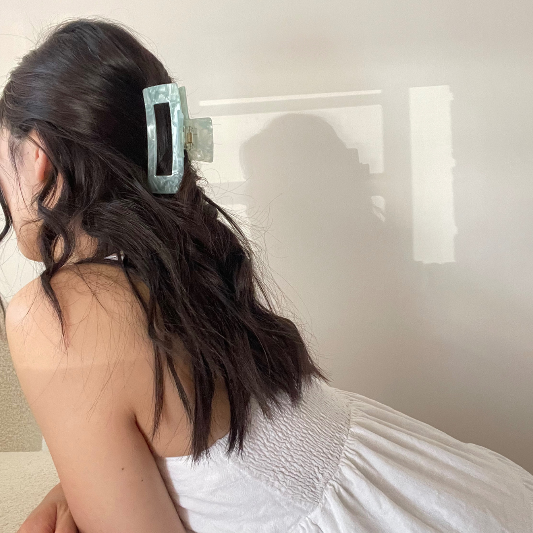 Iridescent Claw Clip